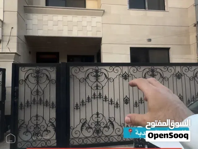 دار مميز للبيع في السيدية بمساحة 90م