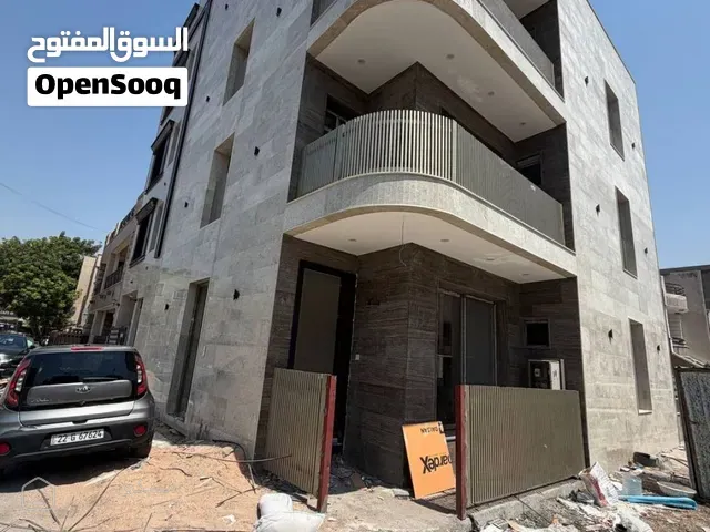 يوجد وحده سكنيه في منطقه اليرموك خلف نادي الترفيهي
