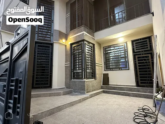 دار للايجار في كربلاء المقدسة حي الاسكان خلف المجمعات الطبيه مطل علئ ساحة