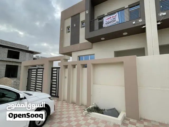 فيلا جديدة للأيجار في صحلنوت