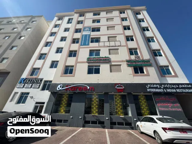 شقة مميزة للإيجار في بوشر – مناسبة للعائلات (3 غرف)