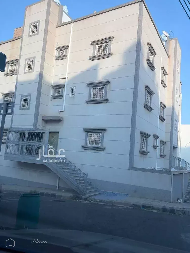 عمارة للبيع في شارع مسقط