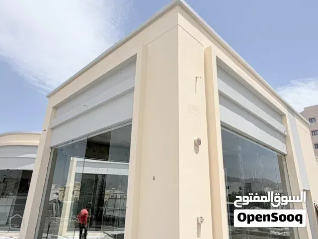 محل درايف ثرو مؤجر بعقد 5 سنوات للبيع في الانصب