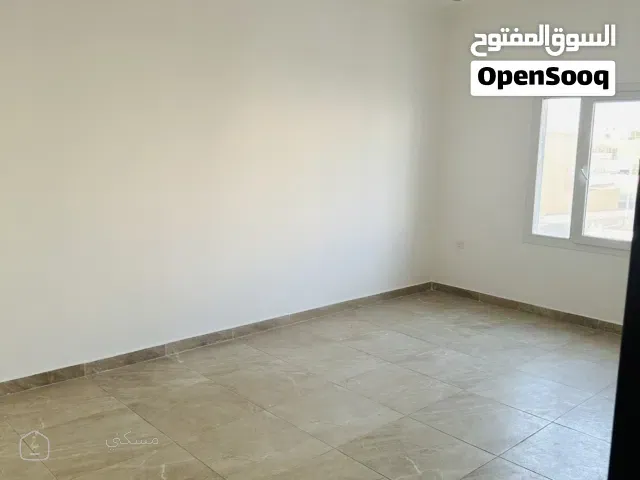 سكنوللعوائل والموظفات في الانصب مقابل بنك مسقط