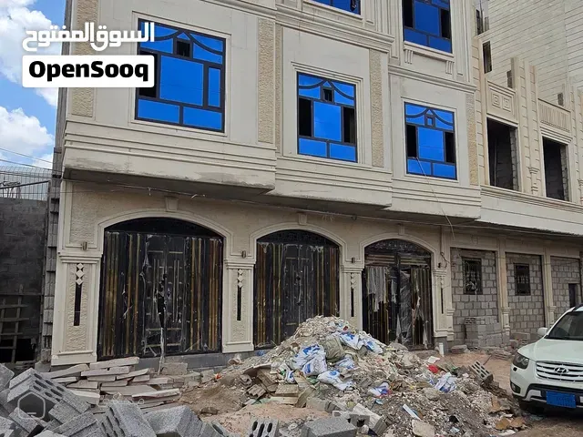 عمارة حجر ثلاثة دور مسلح هردي خمس شقق تشطيب سوبر لوكس وموقع مميز