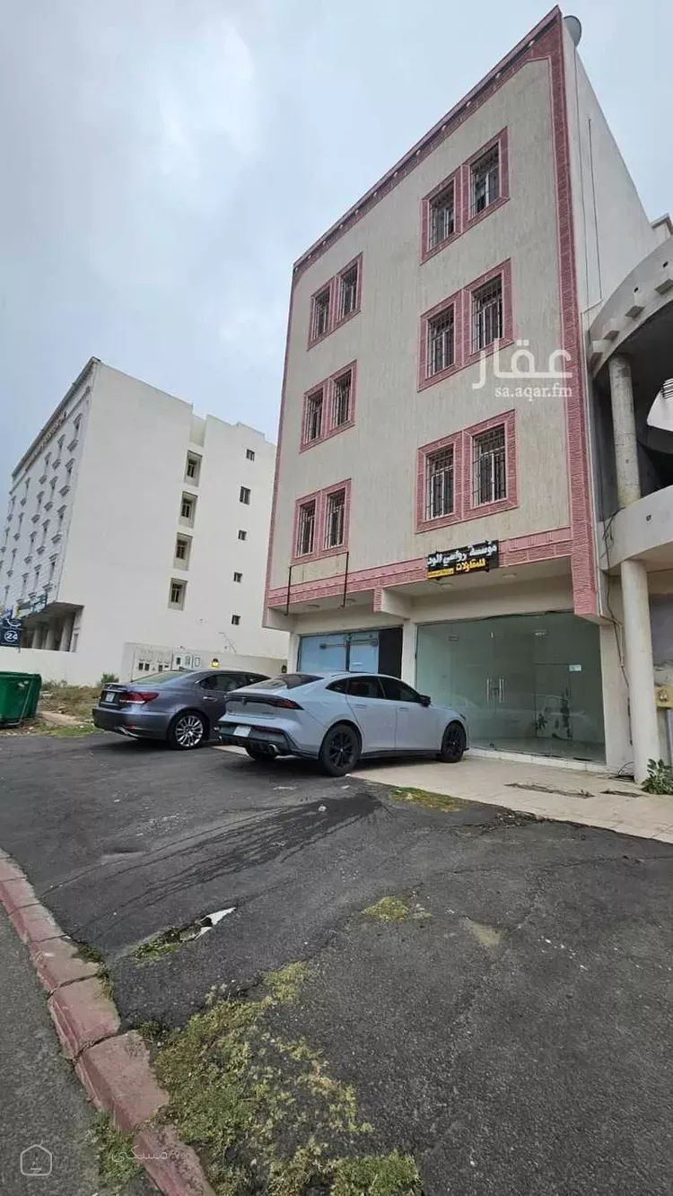 محل للإيجار في شارع عبدالله المانع