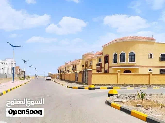 للايجار فلا مفروش في دره عدن