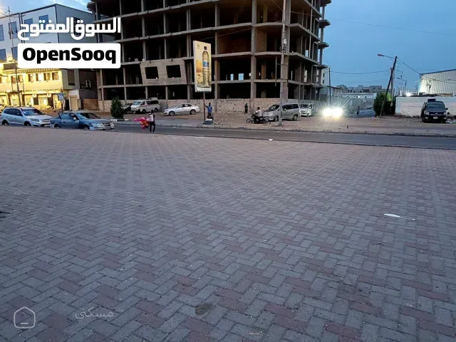 عماره 11 دور ركنية للبيع على كورنيش المحافظ مع حوش خلفي التفاصيل في الوصف