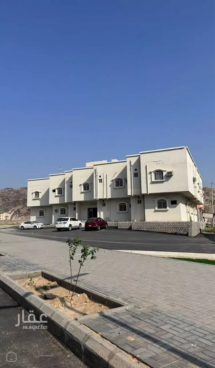 عمارة للبيع في شارع مسعود بن سويد
