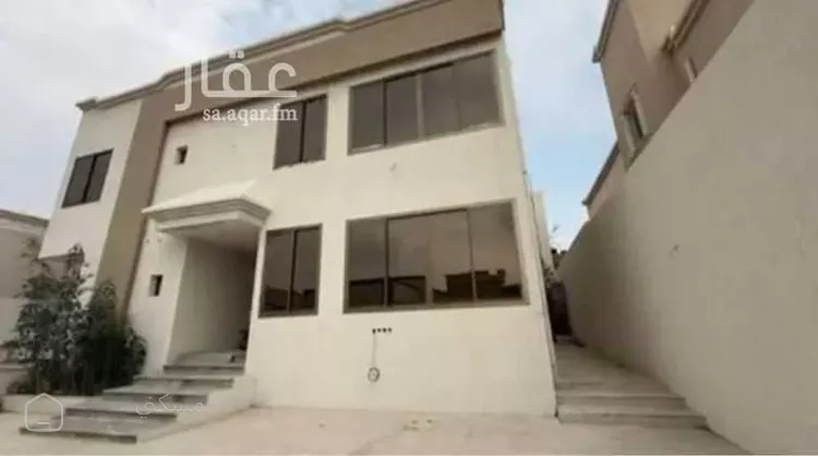 فيلا للبيع في شارع حي ج5 19