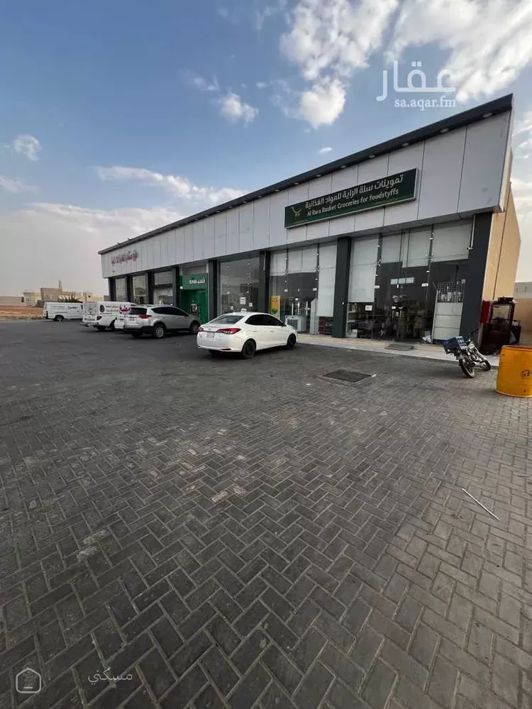 عمارة للبيع في شارع التحلية