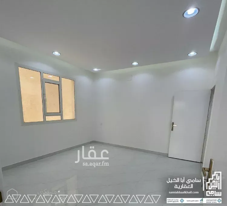 فيلا للبيع في شارع رزين ابن انس السلمي