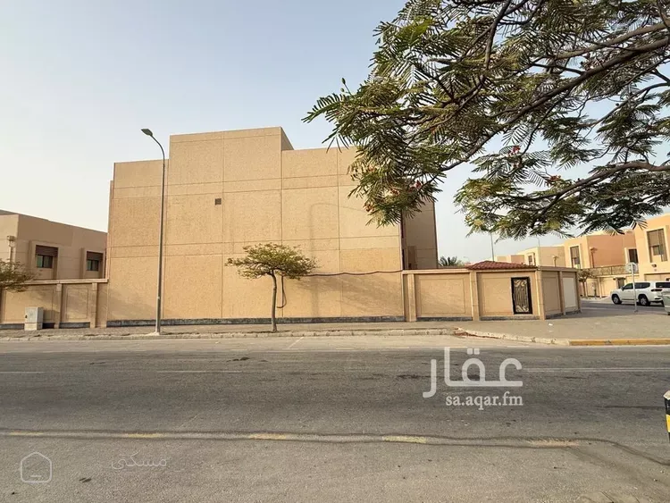 فيلا للبيع في شارع مدينه الجبيل الصناعيه 576