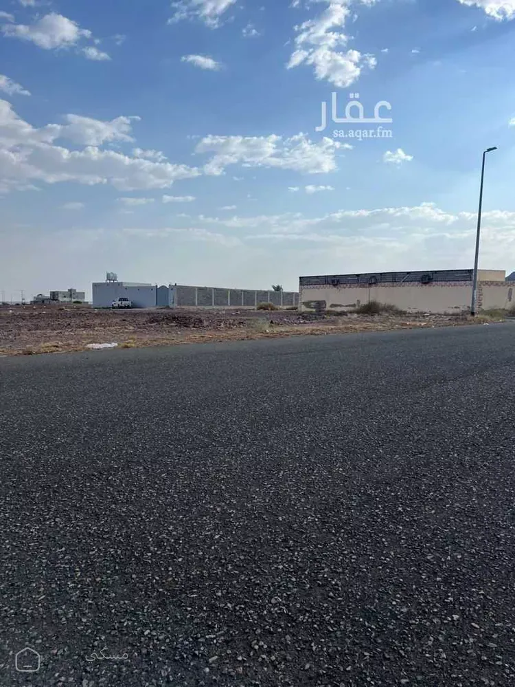 أرض للبيع في شارع محمد بن مسلط البشر