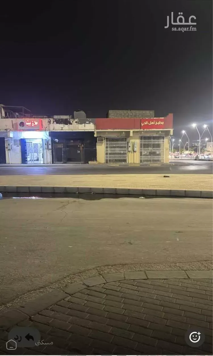 محل للإيجار في شارع 24361747